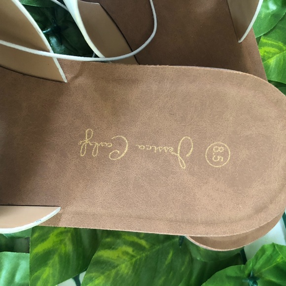 H like Hermes on these pretty White Beautiful Sandals 8.5 - Picture 2 of 4